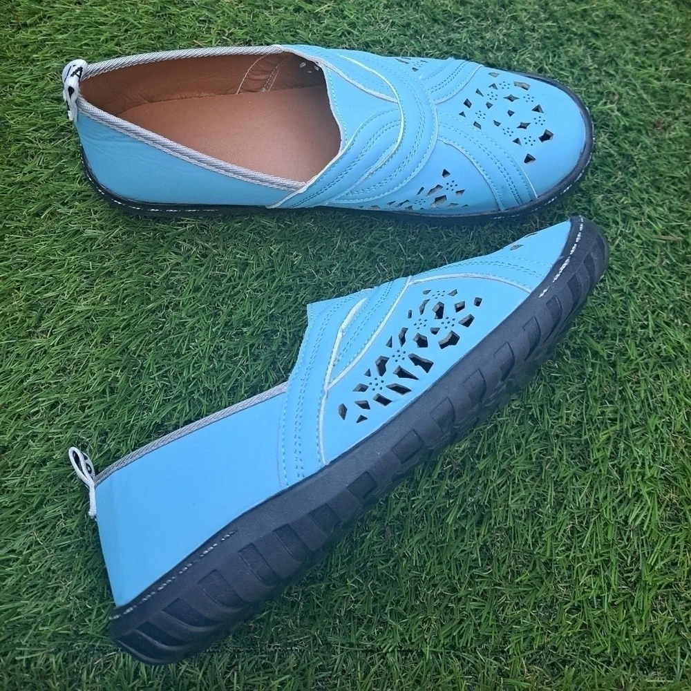 NEW J'Adior Baby Blue Slip On Flats  Size 7.5
